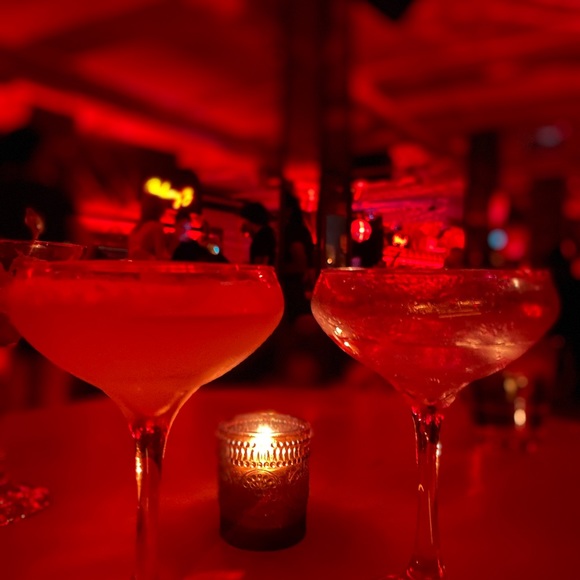 Meet your Posher - Picture 3 of 3